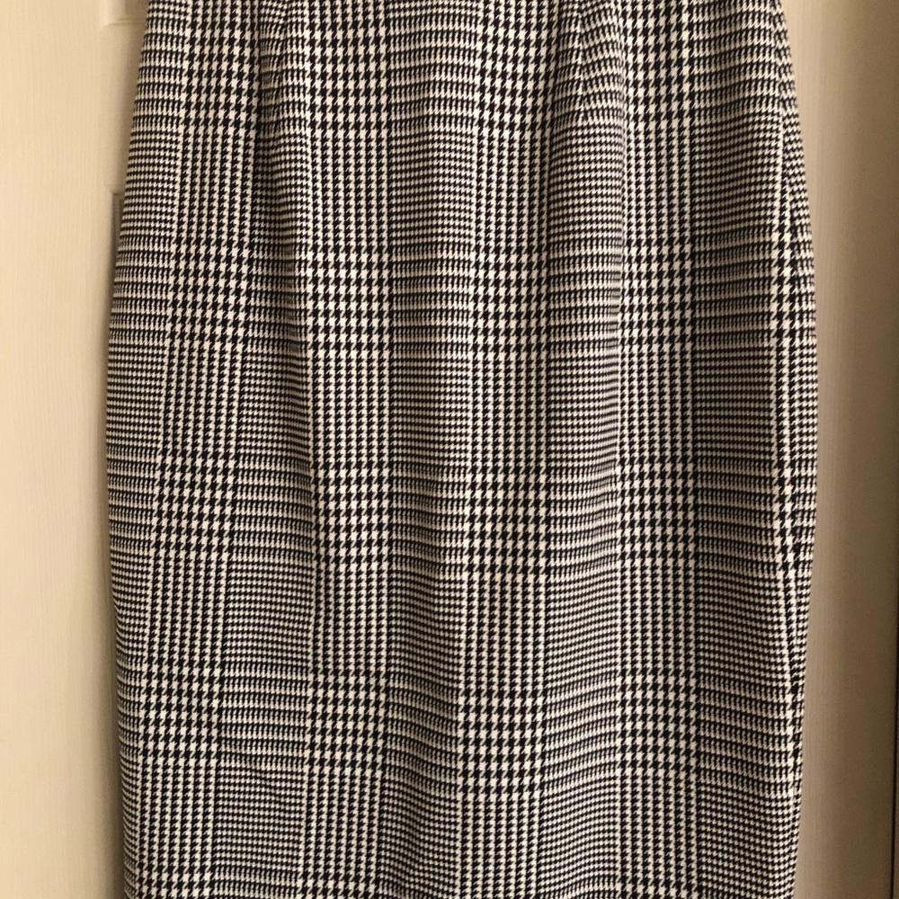 Banana Republic Houndstooth Pencil Skirt size 2
